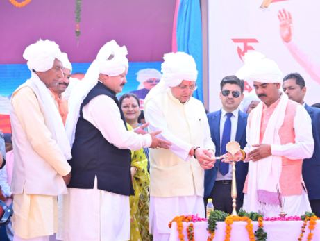 मुख्यमंत्री श्री पुष्कर सिंह धामी ने गुरूवार को जौलजीबी मेला2024 का शुभारंभ किया।