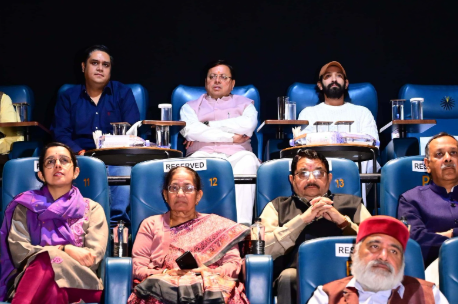 मुख्यमंत्री श्री पुष्कर सिंह धामी ने हाथीबड़कला स्थित मॉल में भारतीय हिन्दी फिल्म ‘दि साबरमती रिपोर्ट’ का अवलोकन किया।
