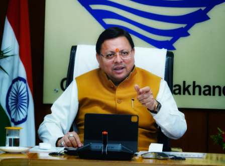 मुख्यमंत्री श्री पुष्कर सिंह धामी ने सचिवालय में बैठक लेते हुए अधिकारियों को निर्देश दिये कि सौंग बांध पेयजल परियोजना पर कार्य शुरू करने के लिए विस्थापन की कार्यवाही जल्द की जाए।
