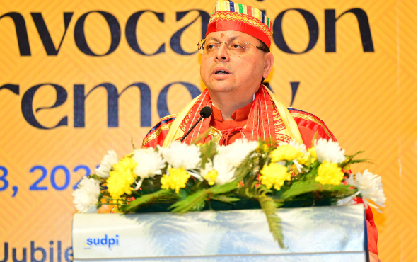 केंद्रीय मंत्री श्री नितिन गडकरी एवं मुख्यमंत्री श्री पुष्कर सिंह धामी ने ग्राफिक एरा डीम्ड यूनिवर्सिटी के 12वें दीक्षांत समारोह कार्यक्रम में किया प्रतिभाग।