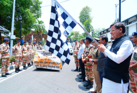 आईटीबीपी के हिमाद्री ट्रैकिंग अभियान2025 को हरी झंडी दिखाकर मुख्यमंत्री ने किया रवाना।