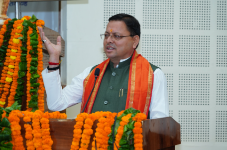 सीएम धामी ने लोकतंत्र सेनानियों की मुद्दों के तत्परता से निस्तारण के लिए शासन स्तर पर नोडल अधिकारी नामित करने के निर्देश दिए।