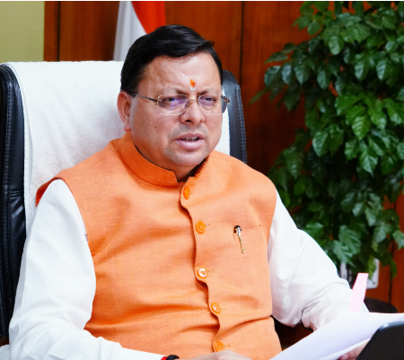 मुख्यमंत्री श्री पुष्कर सिंह धामी ने सचिवालय में लोक निर्माण विभाग की गेम चेंजर योजनाओं की समीक्षा बैठक की।