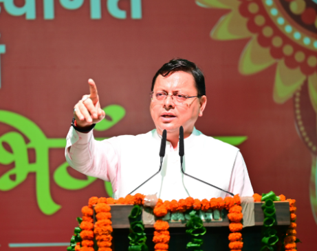 रक्षाबंधन समारोह 2025 में सम्मिलित हुए सीएम धामी।