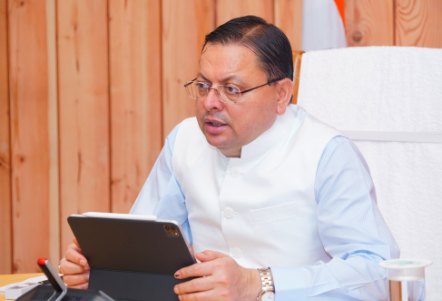 मुख्यमंत्री श्री पुष्कर सिंह धामी ने वर्चुअल माध्यम से जुड़े सभी जिलाधिकारियों को निर्देश दिए कि प्रदेश में लगातार हो रही वर्षा के दृष्टिगत वे अपनी पूरी टीम के साथ लगातार ग्राउंड ज़ीरो पर रहें।