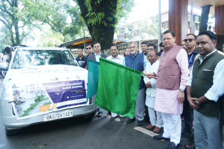 मुख्यमंत्री श्री पुष्कर सिंह धामी ने मुख्यमंत्री कैंप कार्यालय से कोटक महिंद्रा बैंक द्वारा धराली में राहत एवं पुनर्वास के लिए भेजी जा रही आपदा राहत सामग्री को रवाना किया।