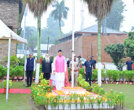 मुख्यमंत्री श्री पुष्कर सिंह धामी ने 79 वें स्वतंत्रता दिवस के अवसर पर मुख्यमंत्री आवास में ध्वजारोहण किया।