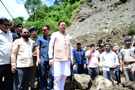 मुख्यमंत्री पुष्कर सिंह धामी ने आज थराली में आपदा प्रभावित क्षेत्रों का स्थलीय निरीक्षण किया एवं आपदा प्रभावित लोगों से भी मिले।
