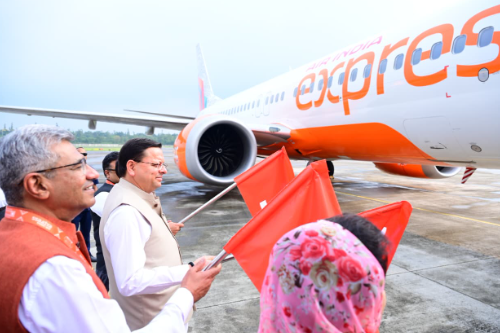 मुख्यमंत्री श्री पुष्कर सिंह धामी ने एयर इंडिया एक्सप्रेस की देहरादूनबेंगलुरु हवाई सेवा का किया शुभारंभ ।