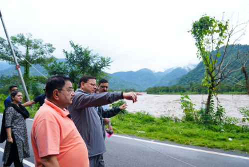 मुख्यमंत्री श्री पुष्कर सिंह धामी ने अतिवृष्टि से प्रभावित देहरादून जनपद के मालदेवता क्षेत्र एवं केसरवाला का स्थलीय निरीक्षण कर वहाँ की स्थिति का जायज़ा लिया।