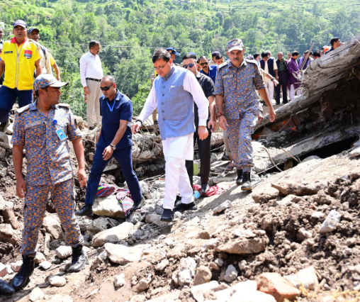 मुख्यमंत्री श्री पुष्कर सिंह धामी ने शनिवार को चमोली जनपद के नंदानगर क्षेत्र में आपदा से हुए नुकसान का जायजा लिया और प्रभावितों का हाल जाना।
