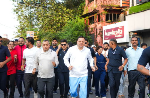 मुख्यमंत्री श्री पुष्कर सिंह धामी ने घंटाघर, देहरादून में ‘सेवा पखवाड़ा’ कार्यक्रम के अंतर्गत आयोजित ‘नमो युवा रन’ का फ्लैग ऑफ किया।