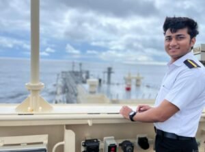 उत्तराखंड से नाविक इराक से चीन के मर्चेंट शिप एन मार्ग से लापता हो जाता है; परिवार मदद चाहता है